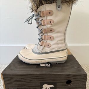 Sorel Joan of Arctic Boots Size 7